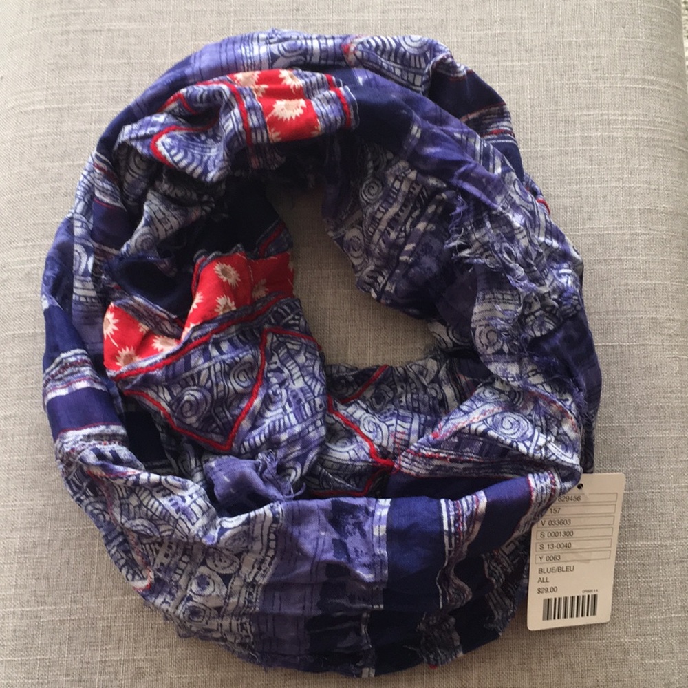 UO Vintage Pattern Infinity Scarf NWT